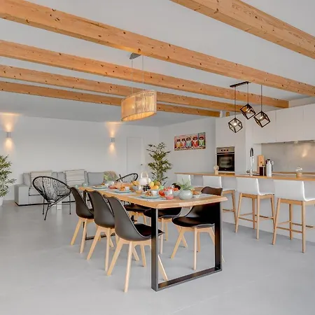Calma Paraiso Holiday home *